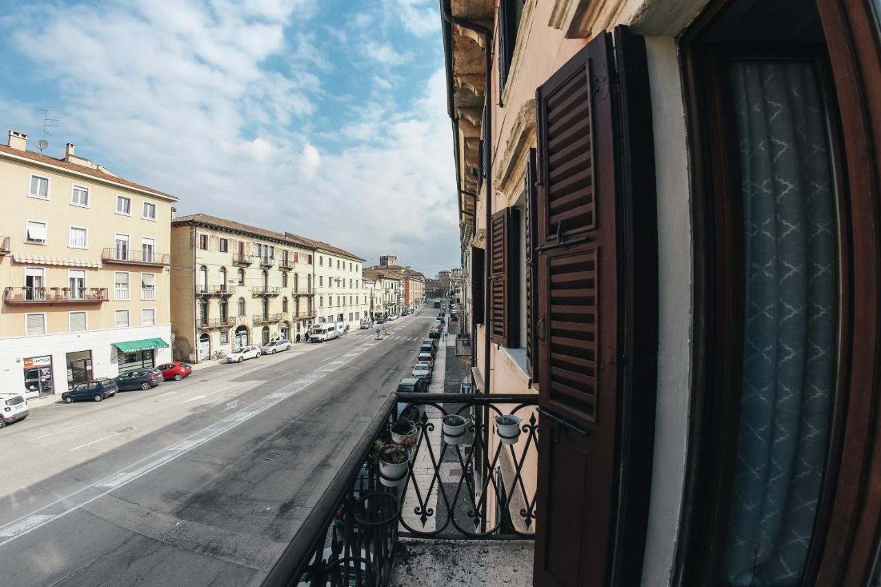 Residenza Al Castello Hotel Verona Eksteriør billede