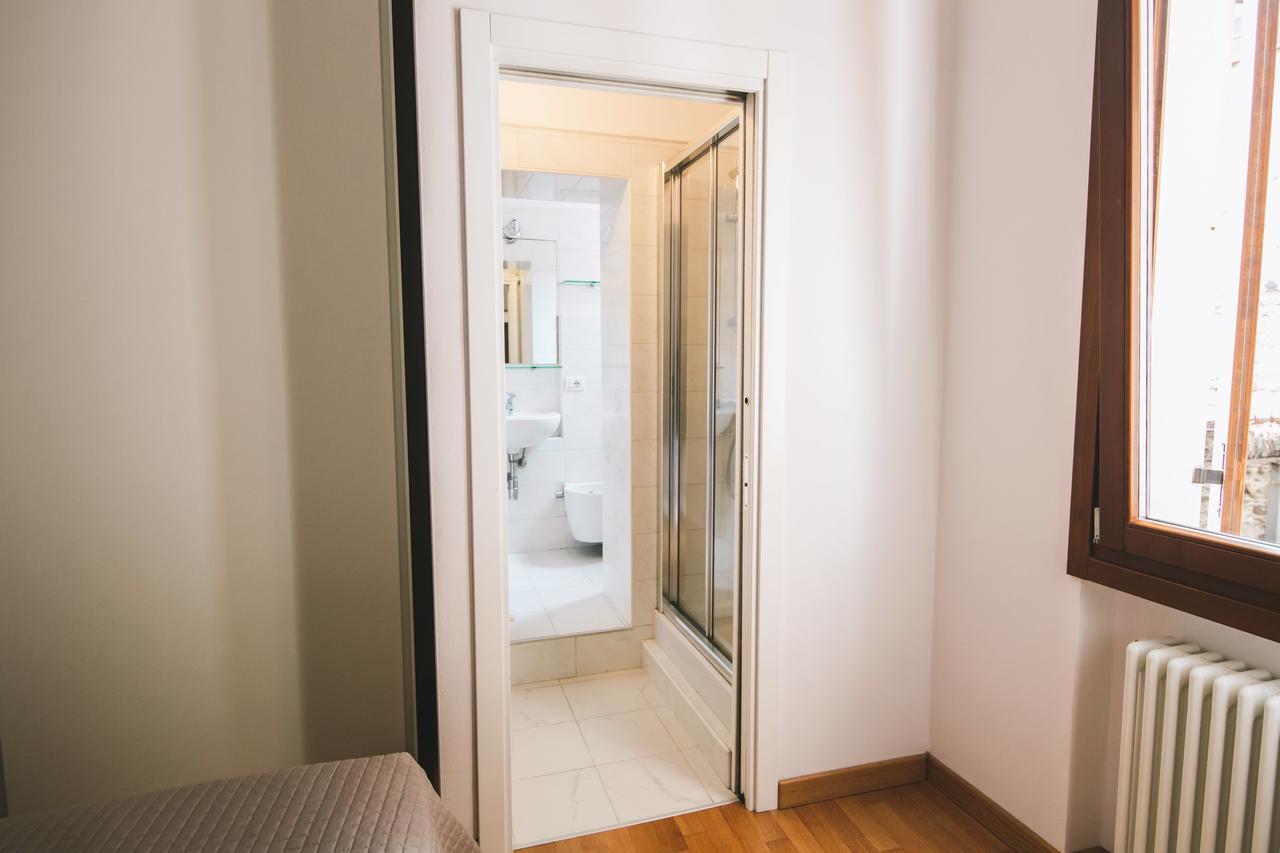 Residenza Al Castello Hotel Verona Eksteriør billede